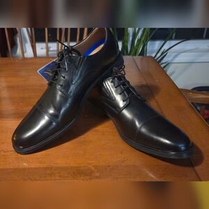 Clarks Classic Black Leather Oxfords NWT